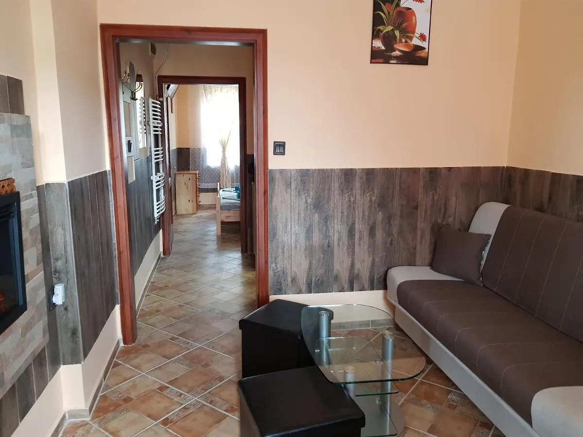 Leganyi Apartmanhaz Eger Hungary