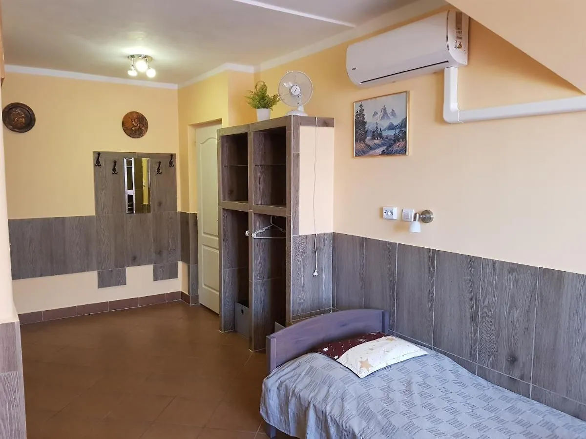 Apartment Leganyi Apartmanhaz Eger