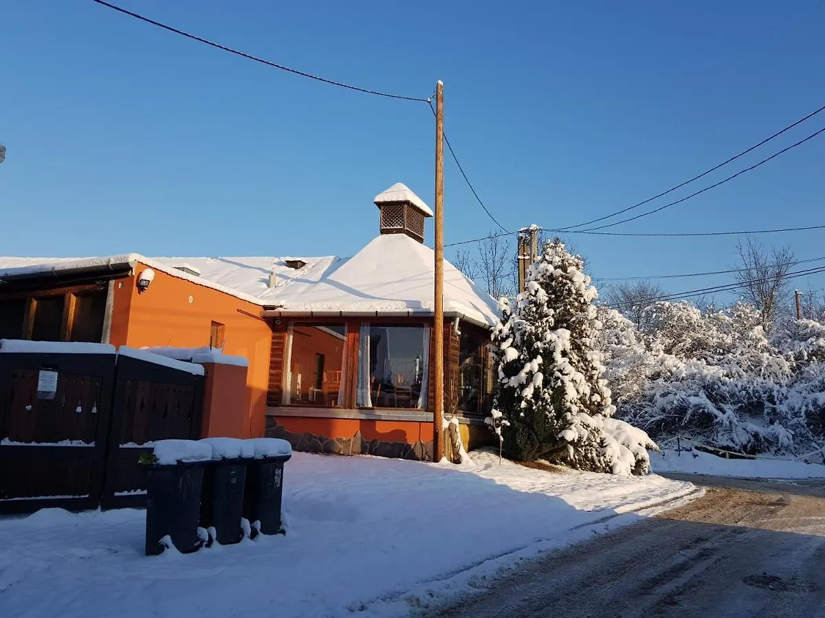 Leganyi Apartmanhaz Eger