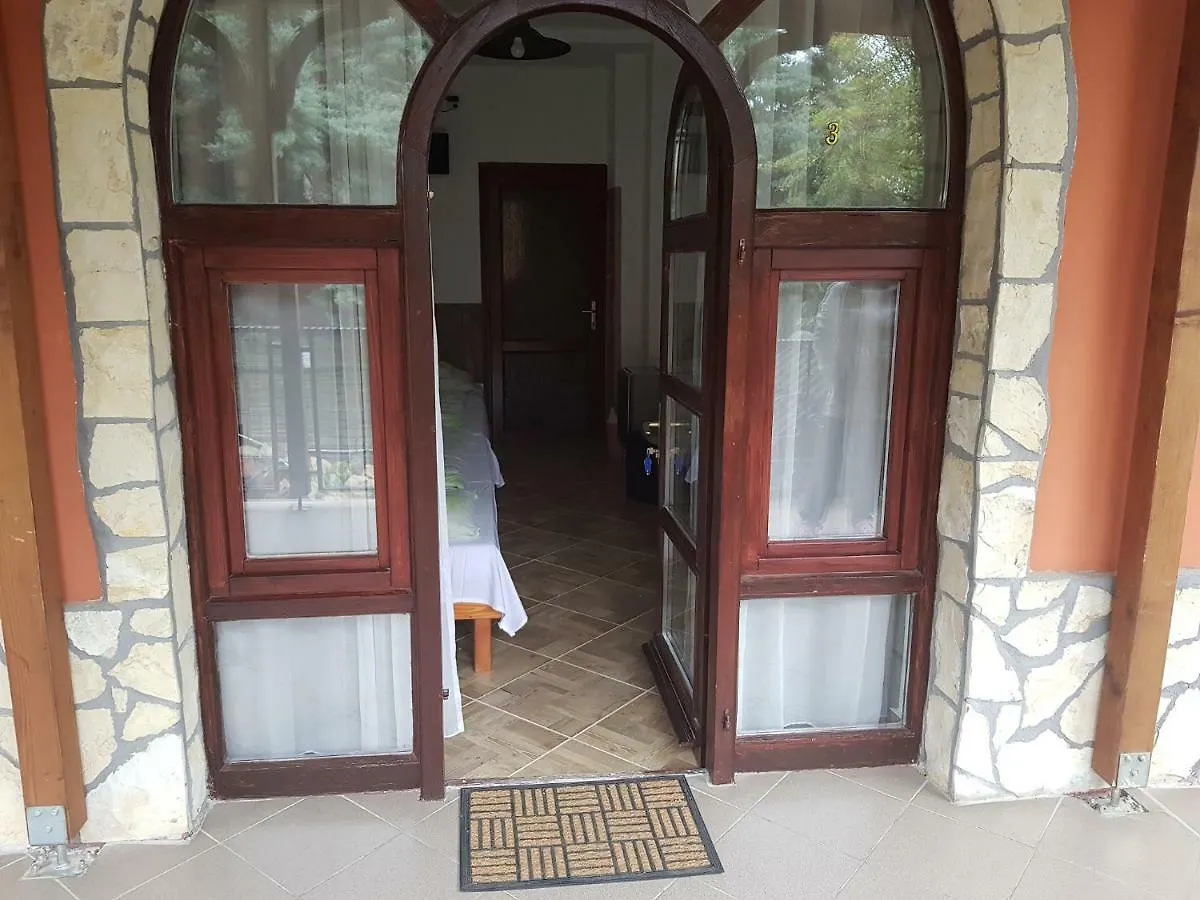 Leganyi Apartmanhaz Eger Apartment